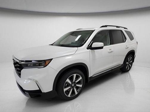 2025 Honda Pilot Touring 8-Passenger