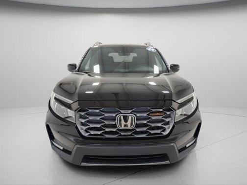 Crystal Black Pearl 2024 Honda Passport AWD TrailSport
