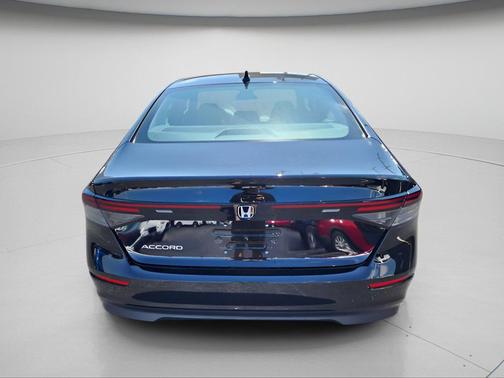 Crystal Black Pearl 2026 Honda Accord SE
