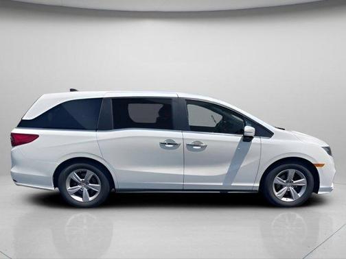White Diamond Pearl 2018 Honda Odyssey EX