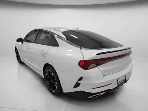 Glacial White Pearl 2024 Kia K5 GT-Line