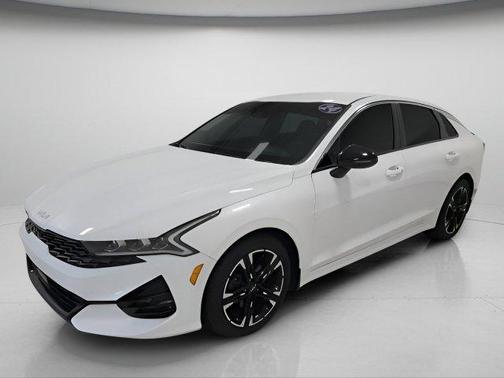 Glacial White Pearl 2024 Kia K5 GT-Line