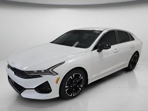 Glacial White Pearl 2024 Kia K5 GT-Line
