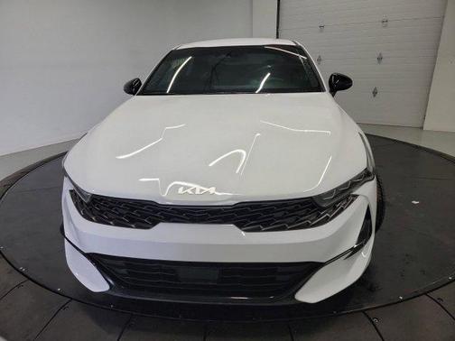 Glacial White Pearl 2024 Kia K5 GT-Line