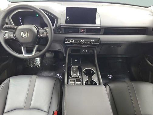 Platinum White Pearl 2025 Honda Pilot Touring 8-Passenger