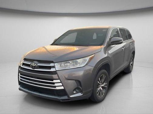 2019 Toyota Highlander LE I4