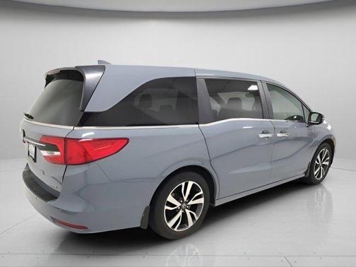 Modern Steel Metallic 2024 Honda Odyssey Touring