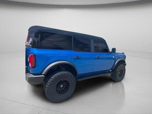 Velocity Blue Metallic 2024 Ford Bronco Big Bend