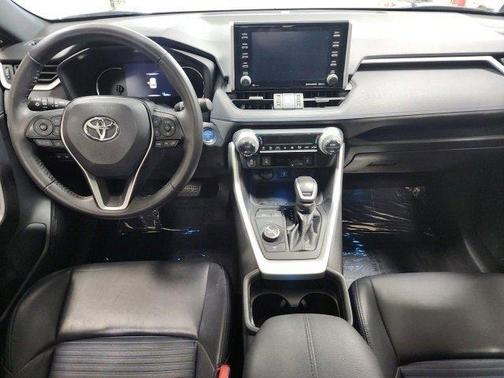 2020 Toyota RAV4 Hybrid SE