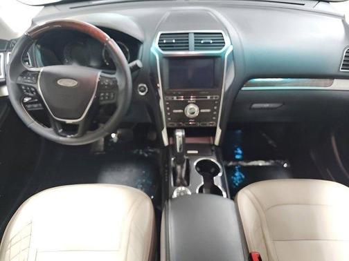 Shadow Black 2018 Ford Explorer Platinum