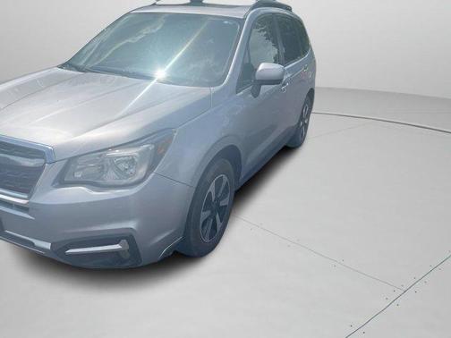 Ice Silver Metallic 2018 Subaru Forester 2.5i Premium