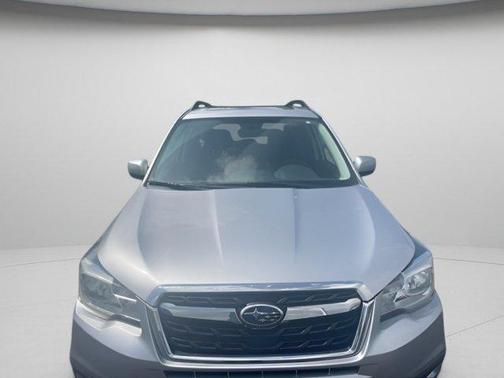 Ice Silver Metallic 2018 Subaru Forester 2.5i Premium