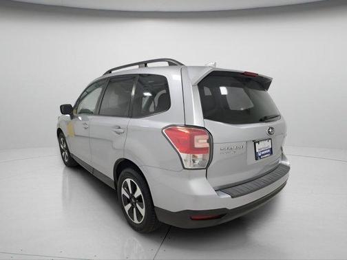 Ice Silver Metallic 2018 Subaru Forester 2.5i Premium