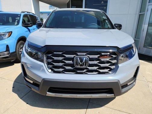 Sonic Gray Pearl 2025 Honda Ridgeline TrailSport