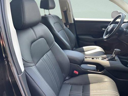 Crystal Black Pearl 2026 Honda HR-V EX-L
