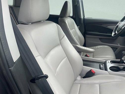 Modern Steel Metallic 2019 Honda Ridgeline RTL