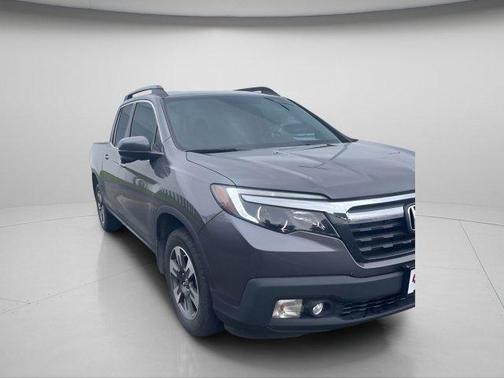Modern Steel Metallic 2019 Honda Ridgeline RTL