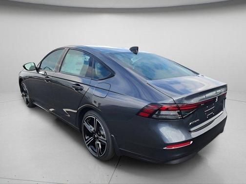 Meteorite Gray Metallic 2026 Honda Accord SE