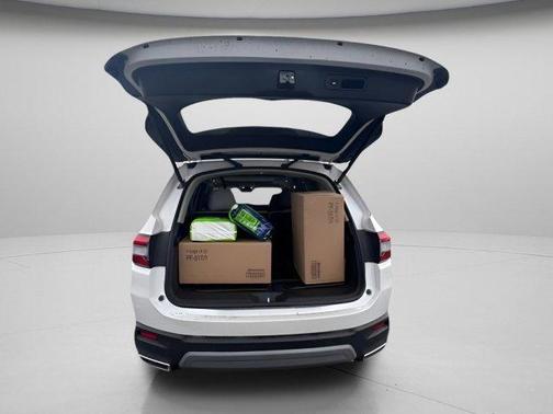 Platinum White Pearl 2025 Honda Pilot Touring 8-Passenger