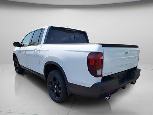 Platinum White Pearl 2026 Honda Ridgeline Black