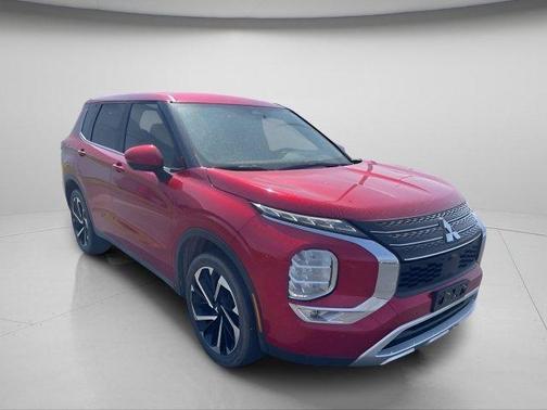 Red Diamond 2024 Mitsubishi Outlander SE 2.5 S-AWC