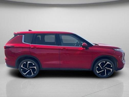 Red Diamond 2024 Mitsubishi Outlander SE 2.5 S-AWC