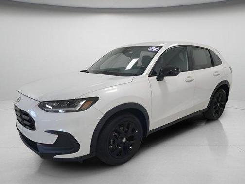 Platinum White Pearl 2024 Honda HR-V Sport