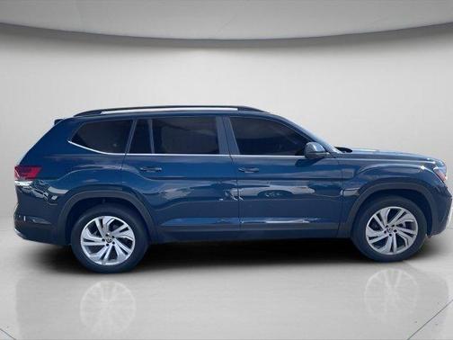 2022 Volkswagen Atlas 2.0T SE w/Technology 4MOTION