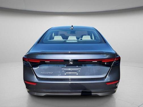 2025 Honda Accord LX 1.5T