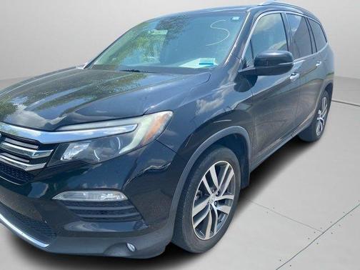Crystal Black Pearl 2017 Honda Pilot Touring