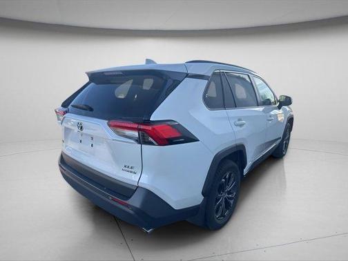 2022 Toyota RAV4 Hybrid XLE Premium