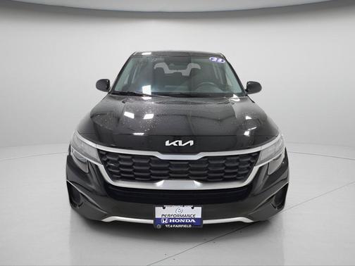 Cherry Black 2023 Kia Seltos LX