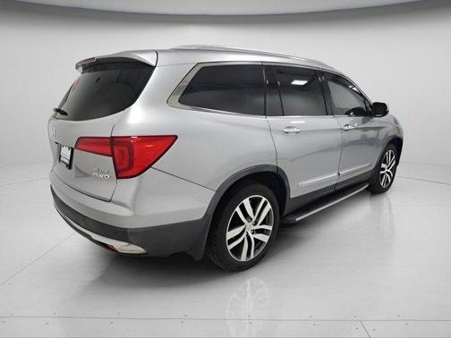 2017 Honda Pilot Elite