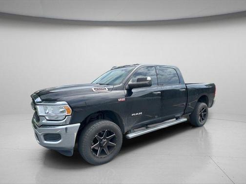 2019 RAM 2500 Tradesman Crew Cab 4x4 6'4' Box