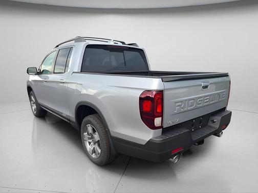 Solar Silver Metallic 2026 Honda Ridgeline RTL