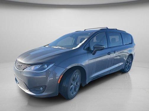 2018 Chrysler Pacifica Touring-L