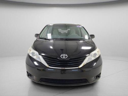 Black 2014 Toyota Sienna LE