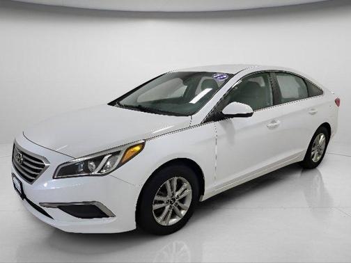 Quartz White Pearl 2017 Hyundai SONATA SE