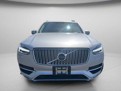 Bright Silver Metallic 2019 Volvo XC90 T6 Inscription