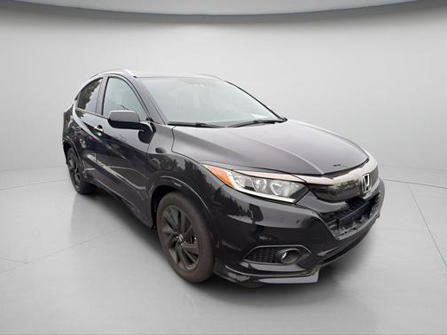 Crystal Black Pearl 2021 Honda HR-V AWD Sport