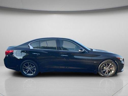 2017 INFINITI Q50 3.0t Signature Edition