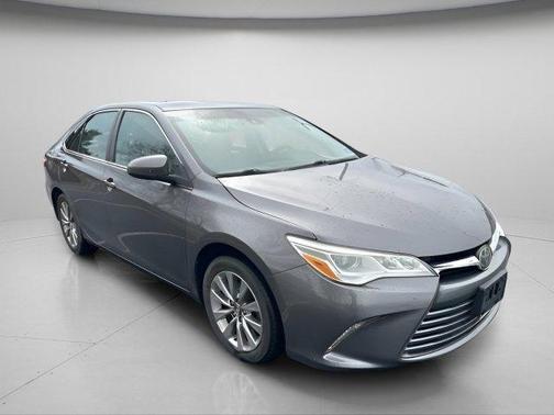 2016 Toyota Camry XSE
