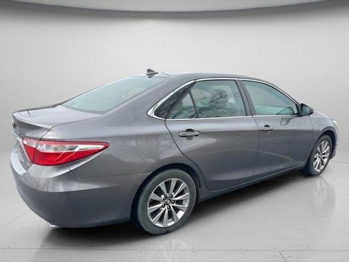 2016 Toyota Camry XSE
