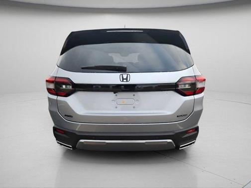 2026 Honda Pilot Touring 8-Passenger