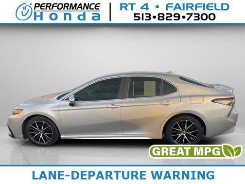 2022 Toyota Camry SE