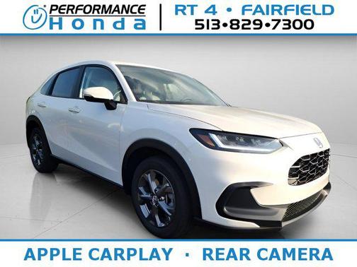 Platinum White Pearl 2026 Honda HR-V LX