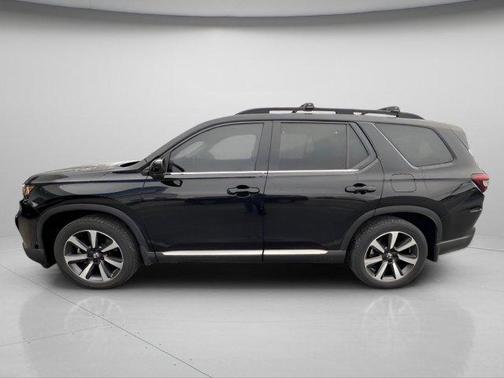 2023 Honda Pilot Touring 8-Passenger