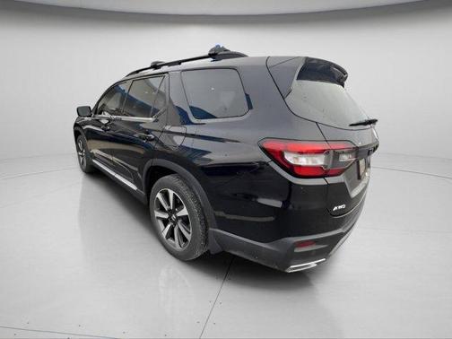 2023 Honda Pilot Touring 8-Passenger