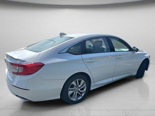 Platinum White Pearl 2019 Honda Accord LX