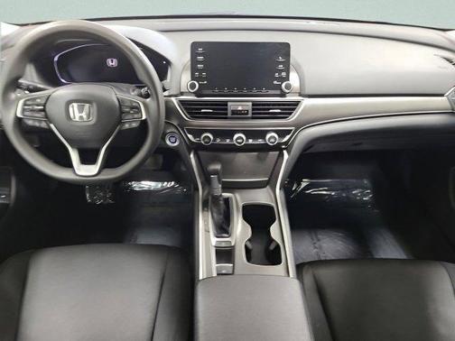 Platinum White Pearl 2019 Honda Accord LX